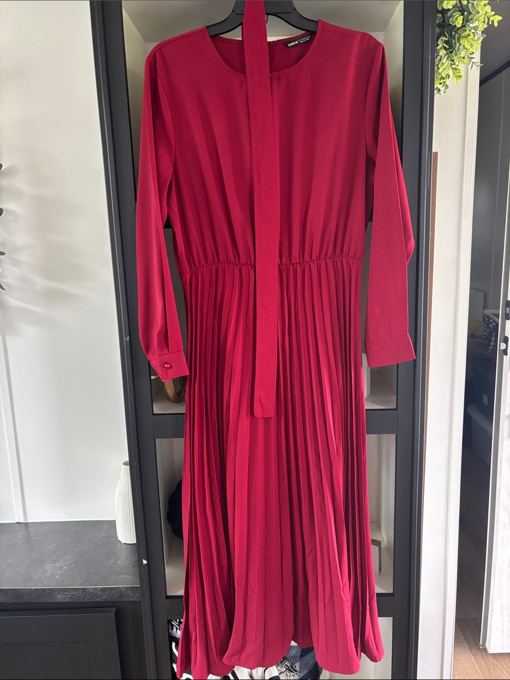 Women’s Pleated Tie-Neck Midi Dress in Deep Red